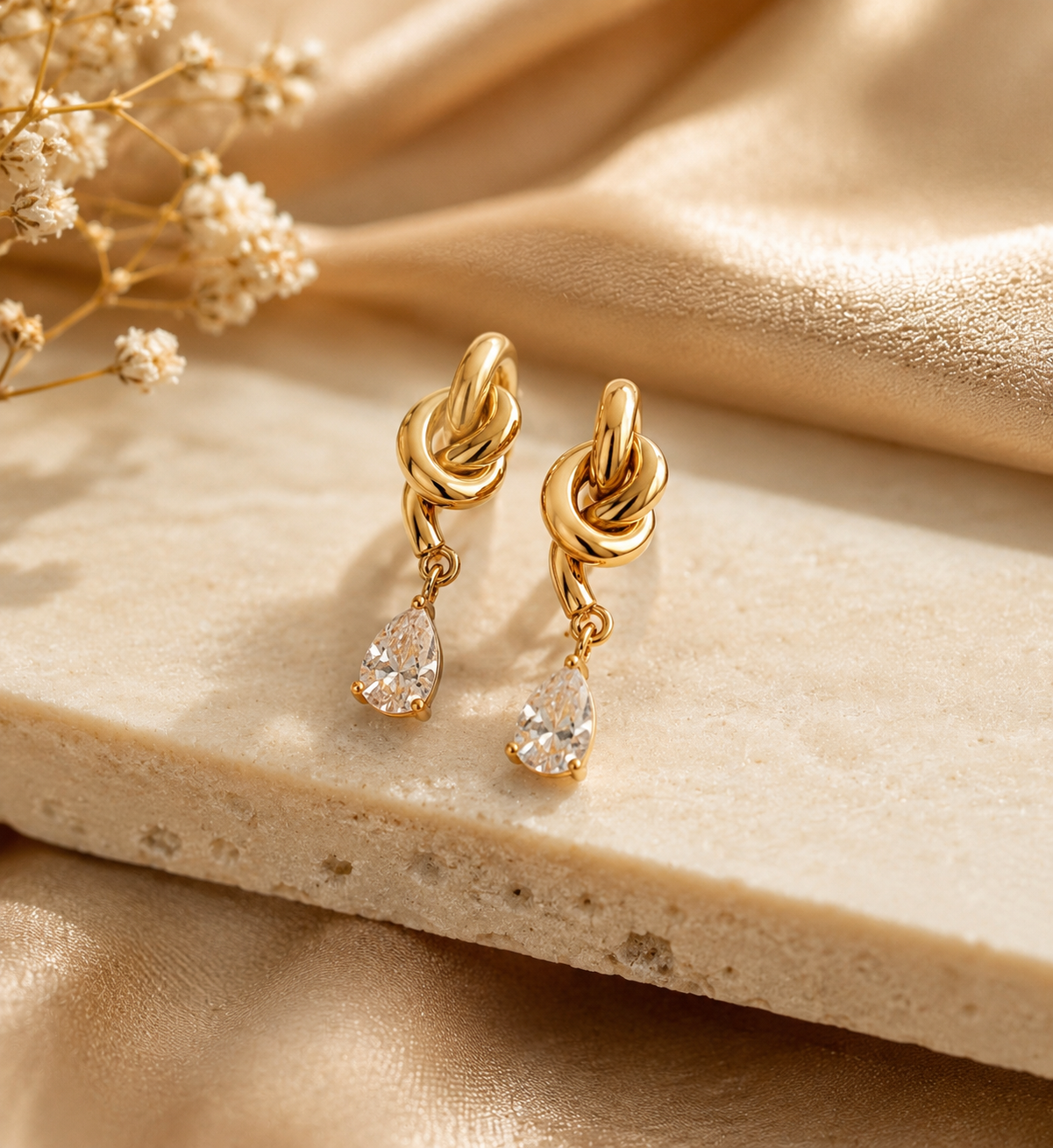 Noué Earrings