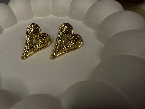 Classic Heart Gold Earrings