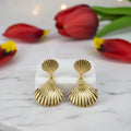 Dainty Shell Earring