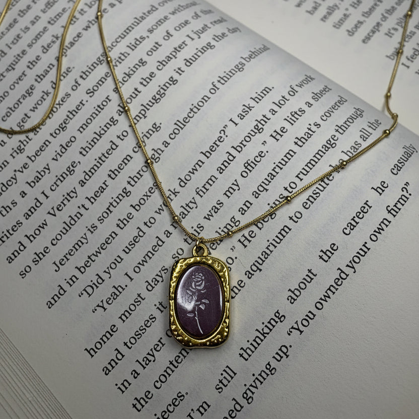 Vintage Rose Cameo Pendant Necklace