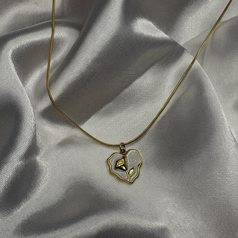 Elegant Gold Floral Heart Pendant