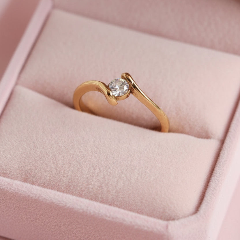 Luna Curve Ring