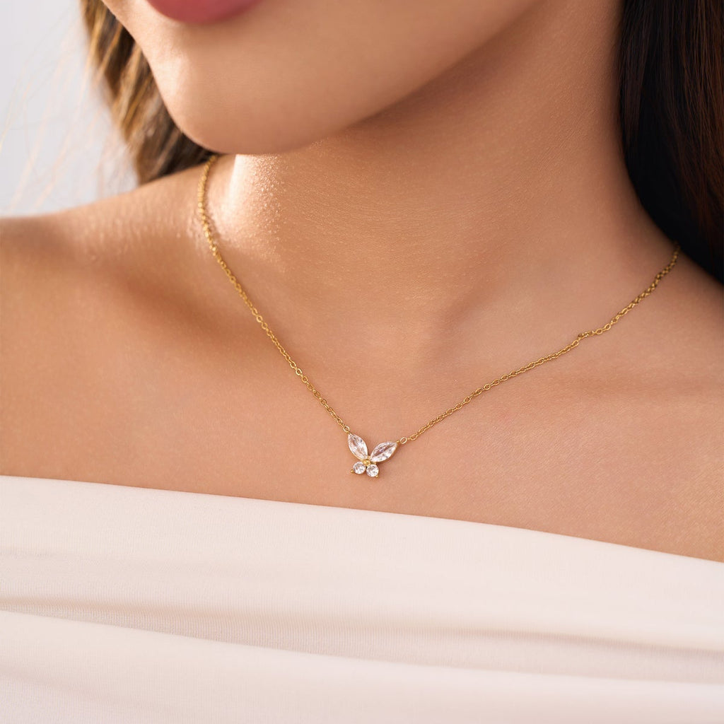 Aile Necklace